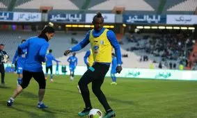 در عسلویه هم ما را زدند، چیزی نگفتیم