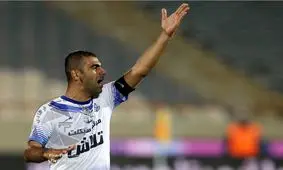 درگیری هواداران ملوان با پلیس/ مصدومیت زارع و نوری با گاز اشک آور