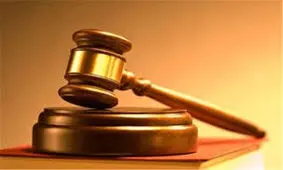 مجازات عجیب زن بدبین بخاطر چک کردن موبایل شوهر!