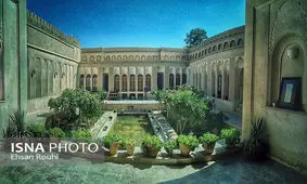 تنها بادگیر دو طبقه ‌ایران روی اسکناس‌های 2000 ریالی