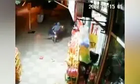 سرقت عجیب دو سارق موتورسوار/ ویدئو