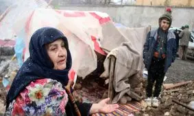 بارش برف در مناطق زلزله زده خوی/ عکس
