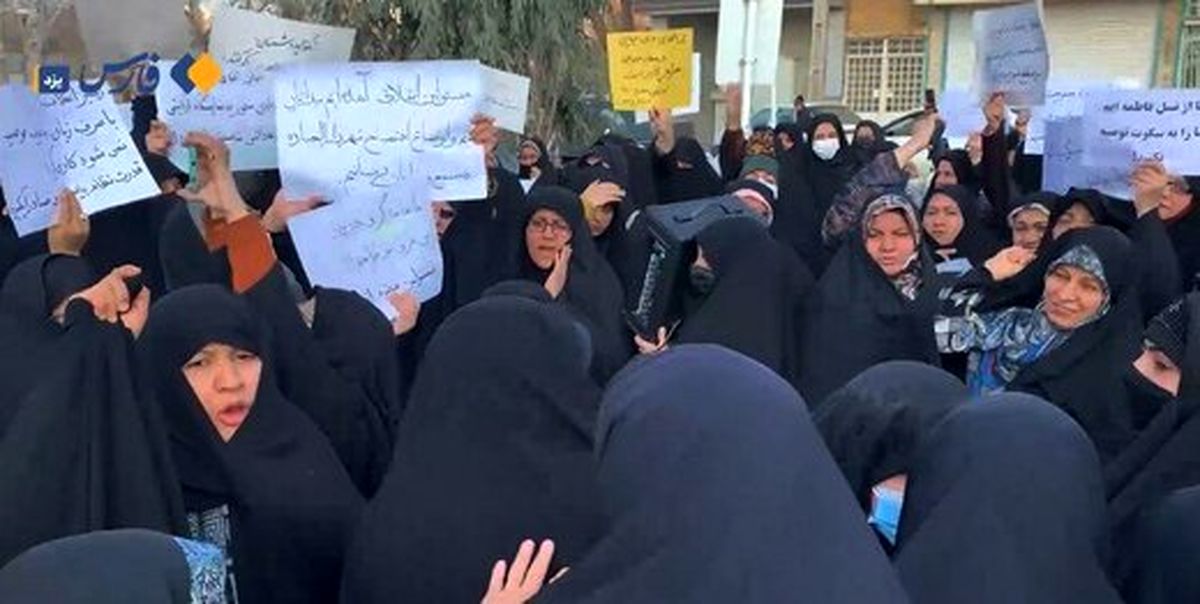 «تجمع اعتراضی خودجوش» علیه بیحجابی مقابل مجلس/ وضعیت،دیگر، «غیرقابل قبول» شده است/ آقاتهرانی: در حال «چیدن برنامه هایی» هستیم