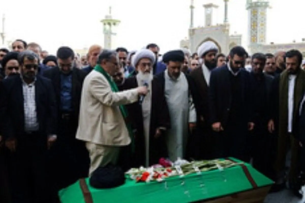 پیکر حجت الاسلام صالحی خوانساری در قم تشییع و به خاک سپرده شد