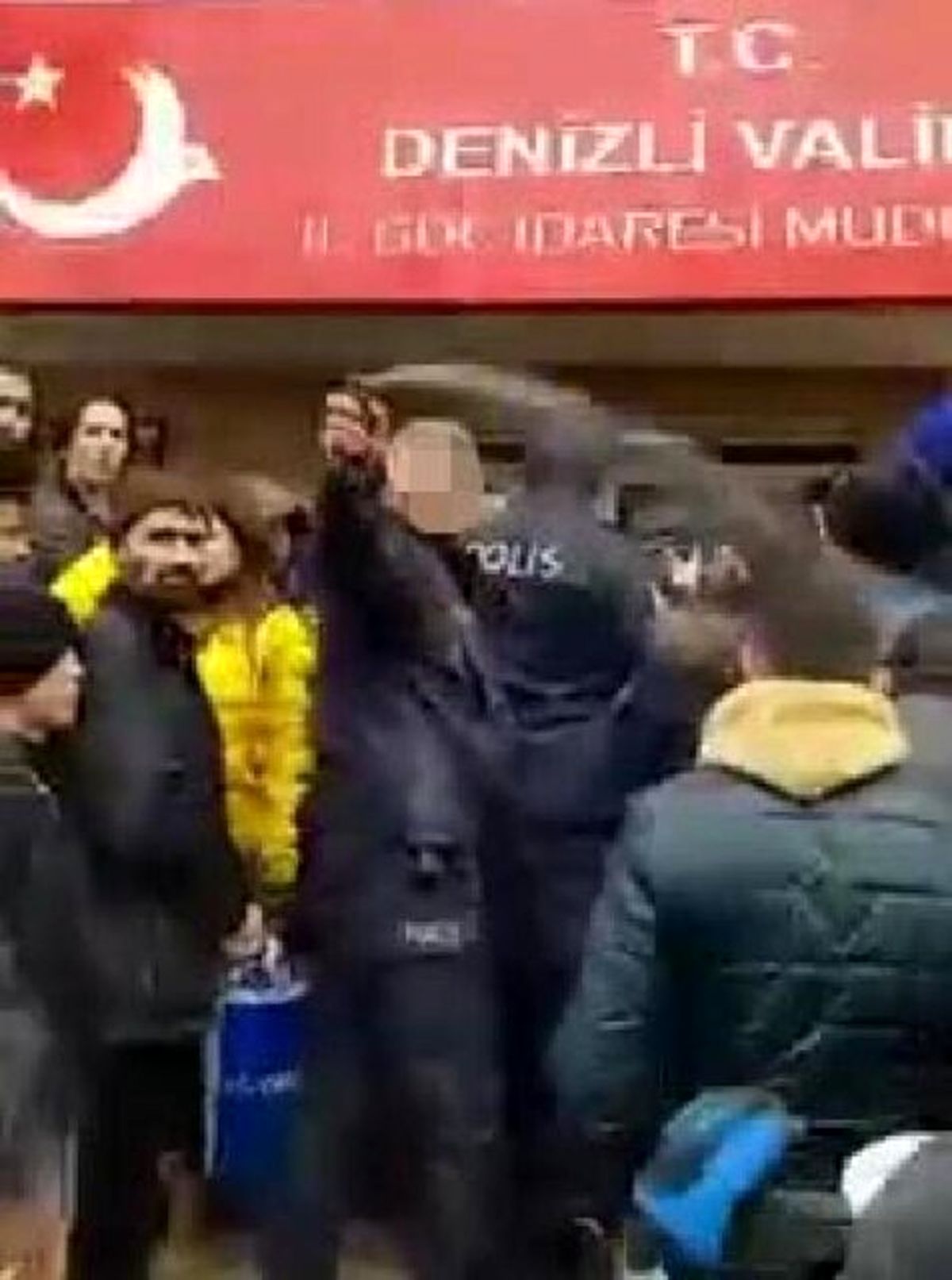اشکهایی با طعم فلفل