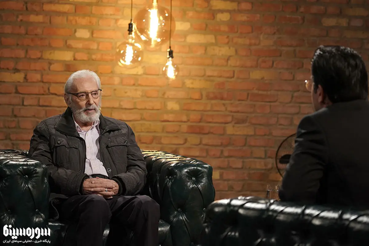 اعتراف گرفتن از یک پیرمرد توسط یک نیروی امنیتی