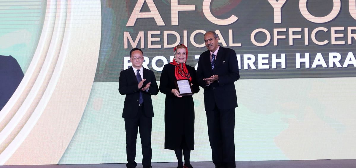 هراتیان جایزه پزشک جوان آسیا را دریافت کرد