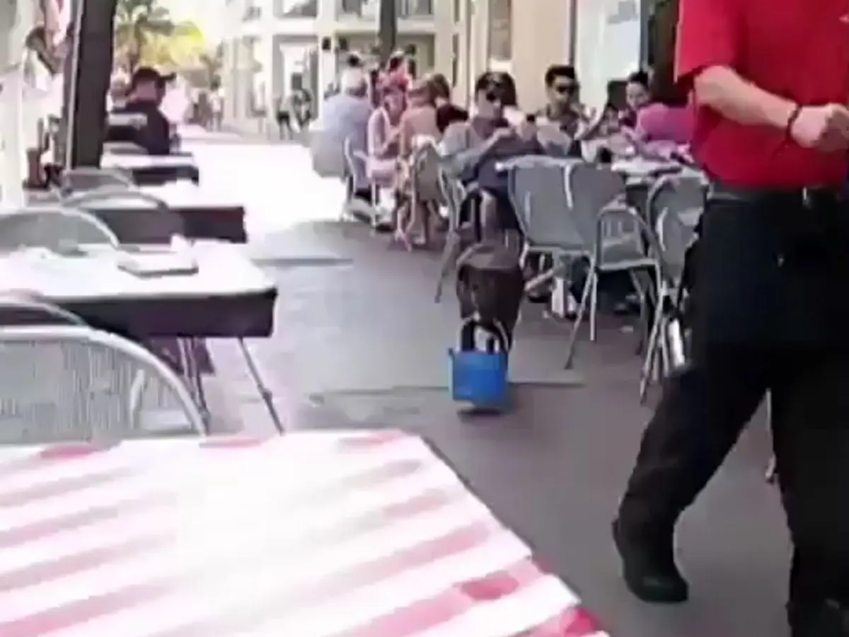 او را مجبور به گدایی کردند