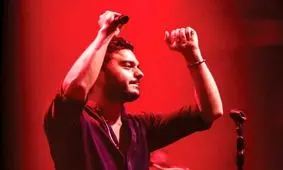 خواننده مشهور ترکیه‌ای برای تراکتور می‌خواند