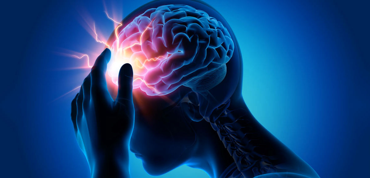 علائم سکته مغزی چیست و چگونه می‌توان به فرد آسیب‌دیده کمک کرد؟
