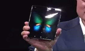 این ایده سامسونگ باعث افزایش فروش گوشی تاشو می شود!