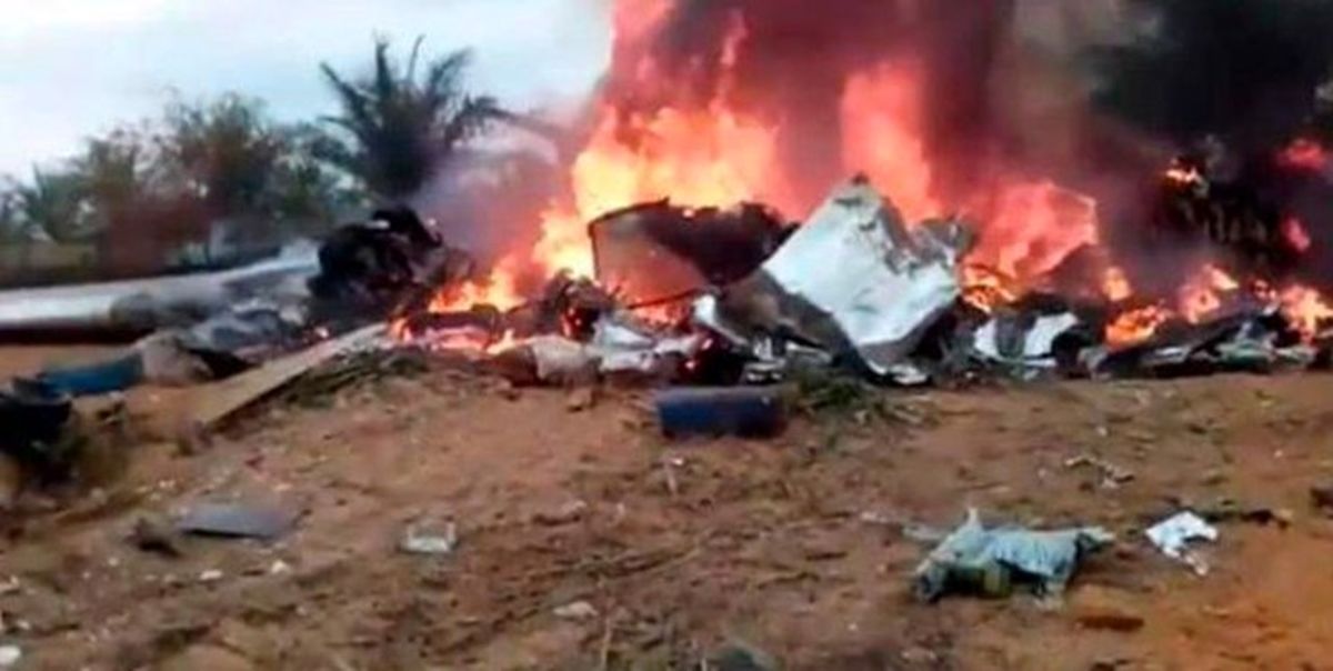 12 کشته در سقوط هواپیما در کلمبیا+فیلم