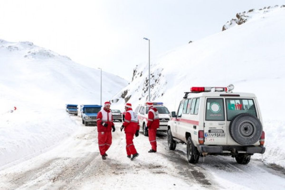 وقوع برف و کولاک در ۲۵ استان/ امدادرسانی به حادثه دیدگان 