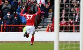 ستایش کریم انصاری‌فرد از سوی هواداران وفادار ناتینگهام فارست