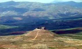 کوه زندان سلیمان واقع در تخت سلیمان، تکاب، آذربایجان غربی