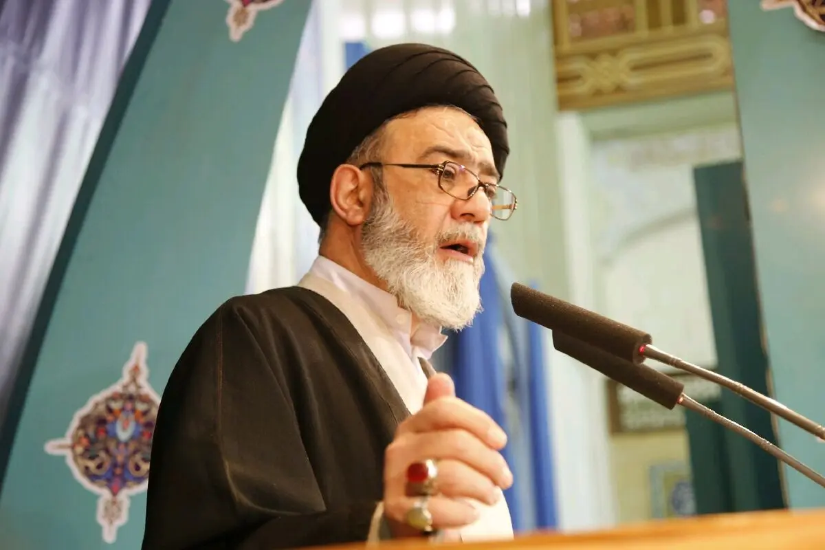 تصویری از محافظان مسلح امام جمعه تبریز!