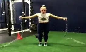 قدرتمندترین و آماده ترین زن دنیا !