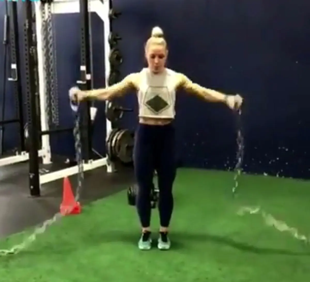 قدرتمندترین و آماده ترین زن دنیا !