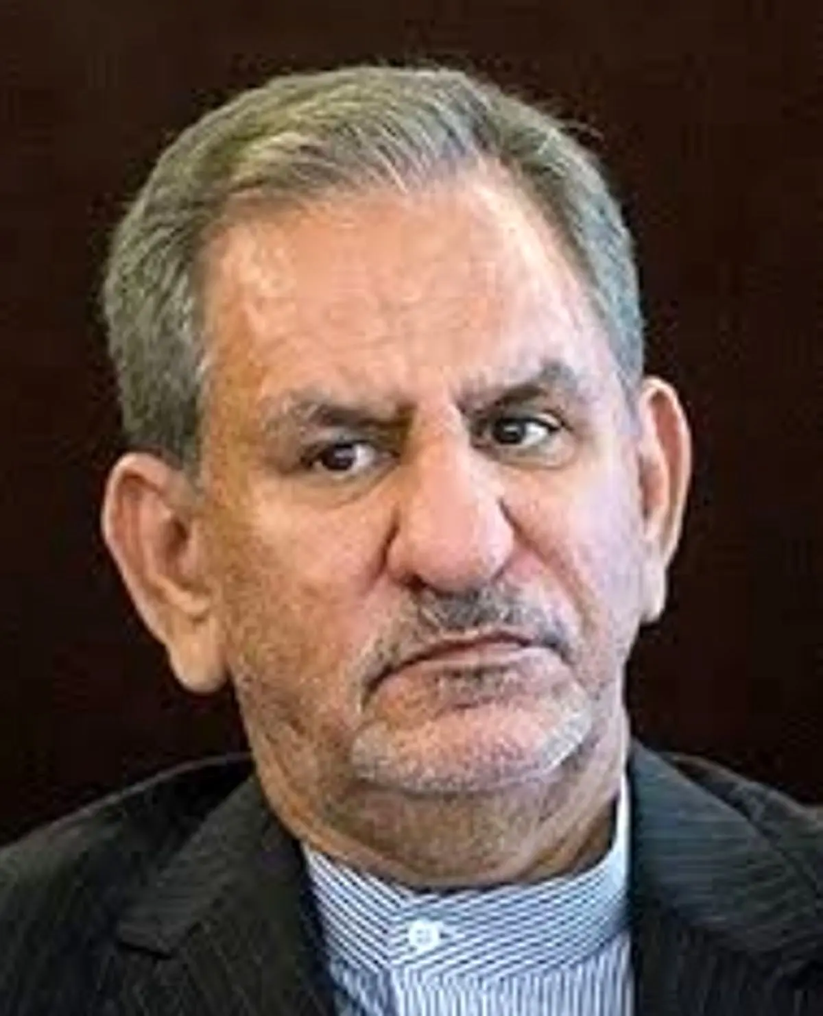 جهانگیری : انتقادها را 5 دقیقه‌ای جواب می‌دهیم !