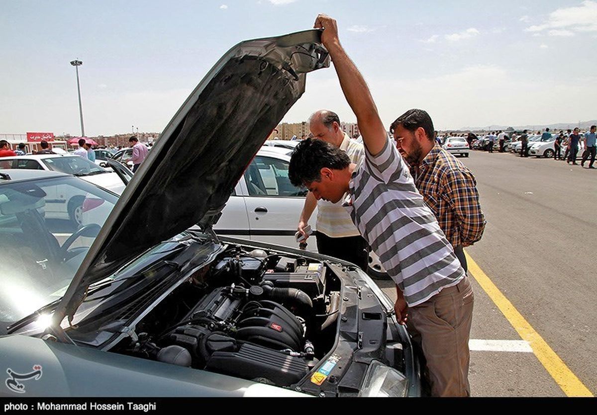 ۴۵هزار خودروی ناقص کف کارخانه ایران‌خودرو و سایپا/ پژو باید به ایران خسارت دهد