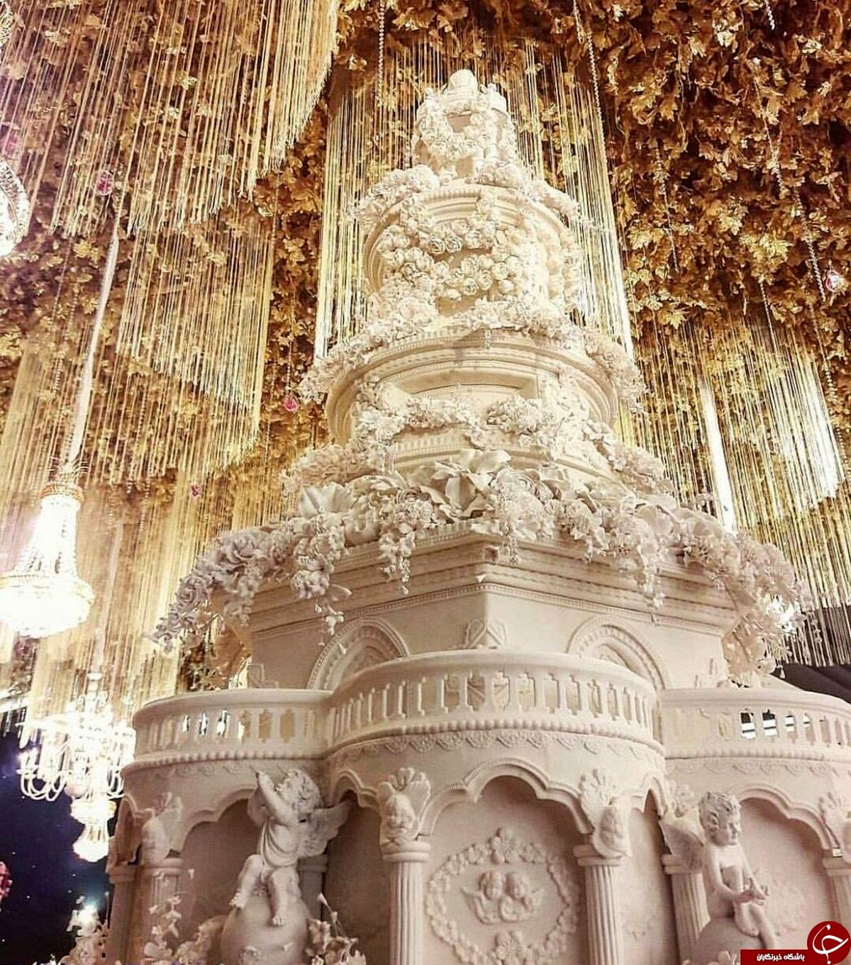 کیک عروسی لوکس و گران قیمت!+عکس