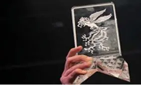 نخستین سیمرغ‌های بلورین که به گنجینه آستان قدس اهدا شدند