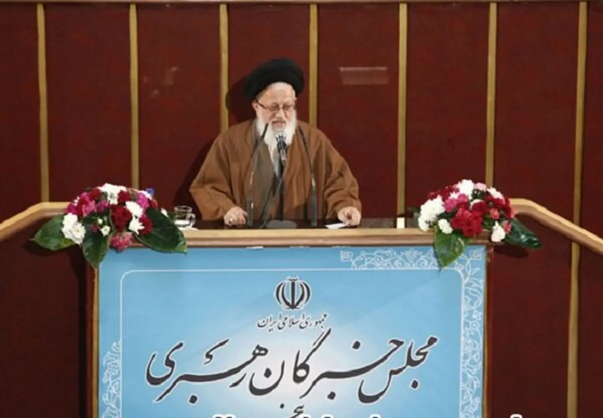 انتقاد از خودی باید با لباس خیرخواهی باید باشد نه هجوم و تخریب/ انتقاد از سیاه نمایی برخی در کشور