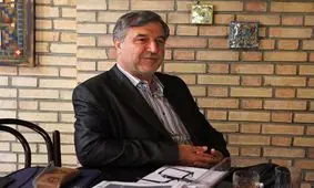 مدیریت خودروسازان در سیطره دولت است/ شورای رقابت ناکارآمد است /دولت به خاطر منافع وزرا صندوق‌های بازنشستگی را رها نمی‌کند