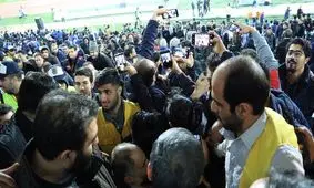 گلایه احمدی‌نژاد از ممنوعیت ورود زنان به ورزشگاه