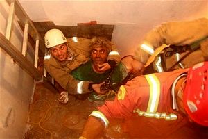 نجات کارگر گرفتار در تانکر آب از 