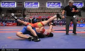 پیمان یاراحمدی تیم کشتی ایران را پیروز مسابقه نخست کرد
