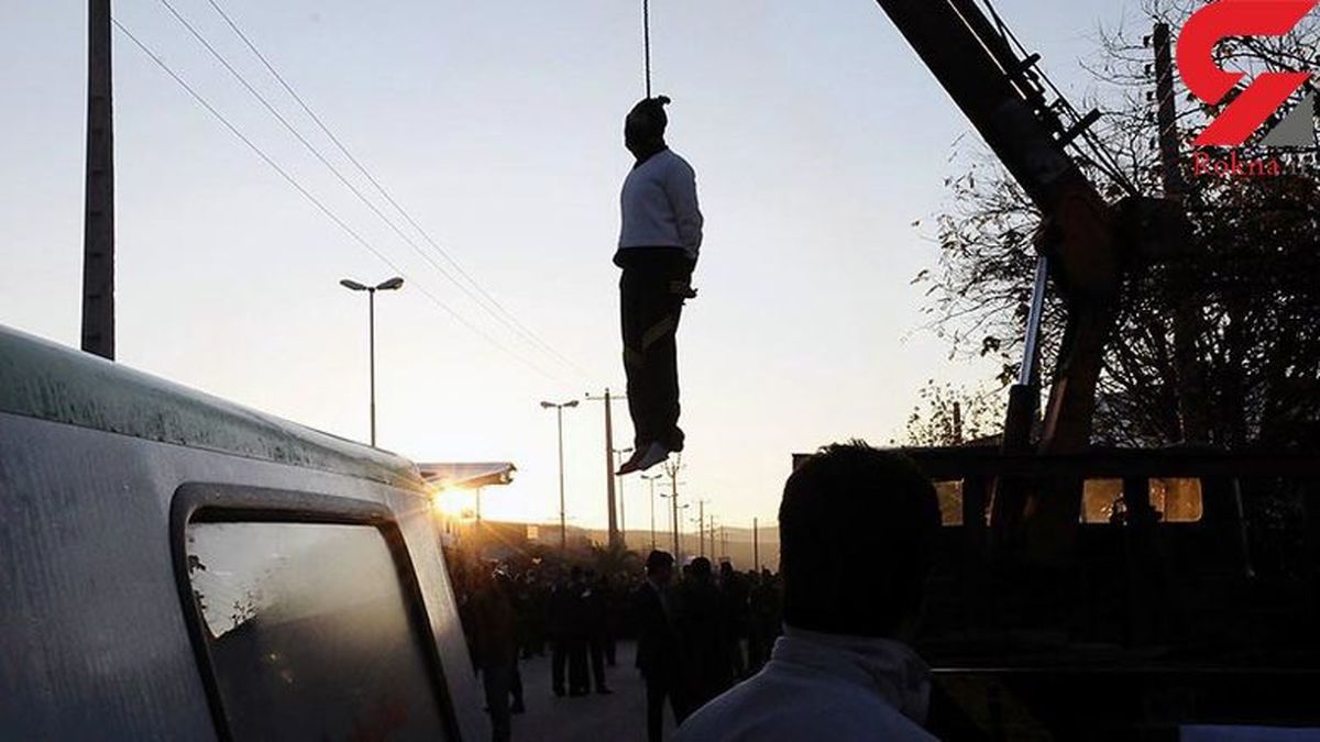 اولین عکس از اعدام مرد پلید در جهرم
