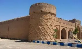 سفر بهاری به دل رفسنجان/ بازدید از بادگیر معین و کوه پسته