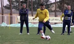 مسلمان زوج جدید کومان در مرکز خط میانی