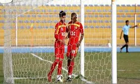 زور ژنرال و امپراطور به هم نرسید/تساوی در فولاد آره نا