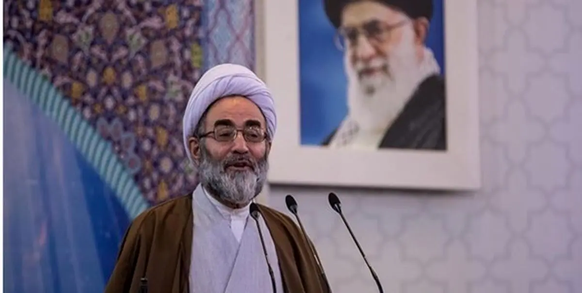 امام‌جمعه رشت:ادعای برداشته شدن سایه جنگ توسط برجام توهین به ملت ایران است