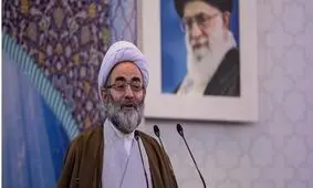 امام‌جمعه رشت:ادعای برداشته شدن سایه جنگ توسط برجام توهین به ملت ایران است