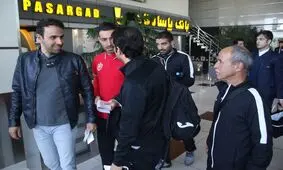 کاروان پرسپولیس راهی رشت شد