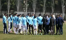 تمرین بارانی در غیاب 7 بازیکن/ تبریک استقلالی ها به باقری