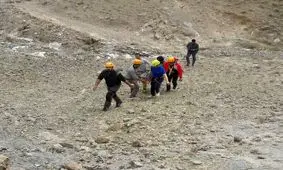 یک کوهنورد خوافی بر اثر سقوط از کوه جان باخت