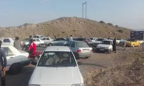 مردم روستای سرنی جاده را مسدود کردند/آسفالتی که محقق نشد