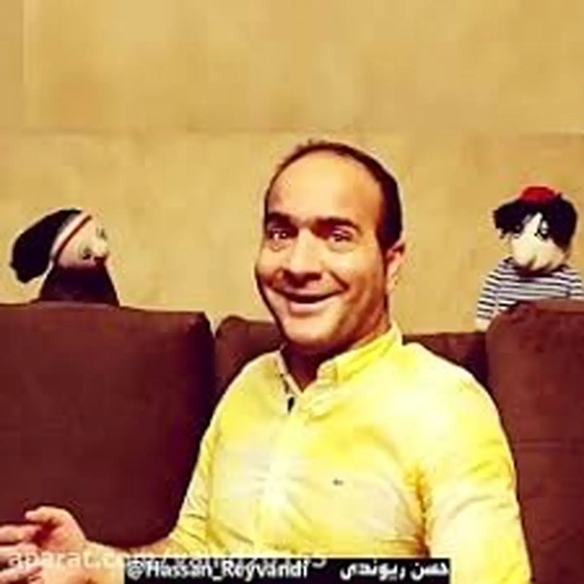 کلیپ طنز خنده دار حسن ریوندی: بنز سواری کلاه قرمزی