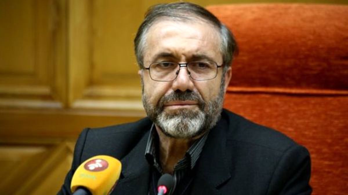 هزینهها تامین شود از دیوارکشی در برخی از مرزهای مشترک با پاکستان استقبال میکنیم/اختصاص معافیت ۲ میلیون و ۸۰۰ تومانی برای کولبران/عمده مشکلات مرزی ما در مرزهای سیستان و بلوچستان و کردستان است
