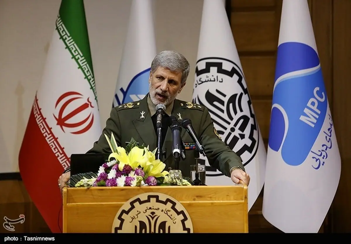 وزیر دفاع: با اعتماد به جوانان صنعت دفاعی را منسجم تر از گذشته شکل می‌دهیم