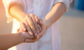 جزئیات و تکنیک‌های لمس کردن یکدیگر در یک رابطه عاطفی