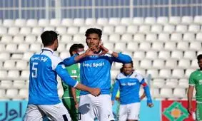 پایان نیمه اول ۲ دیدار با برتری پیکان و ذوب‌آهن