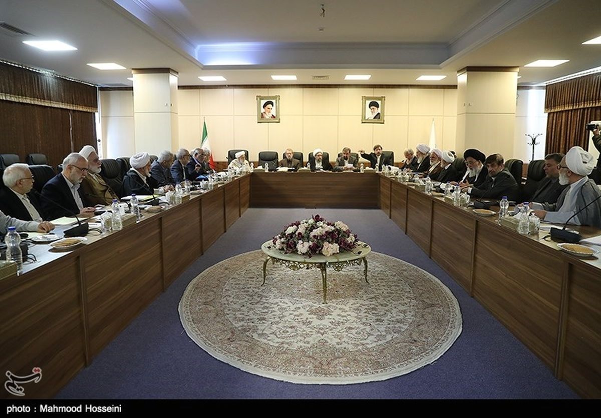 غیبت رئیسی، روحانی و ۱۱ عضو مجمع تشخیص در آخرین جلسه سال ۹۷