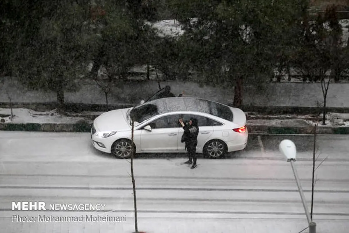 بارش تگرگ ارومیه را سفید پوش کرد