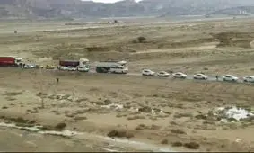 صف طولانی ماشین‌های مسافران نوروزی کیش