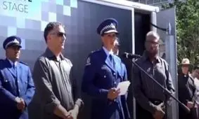 گریه­‌های افسر مسلمان نیوزیلند در سخنرانی درباره قربانیان حمله تروریستی